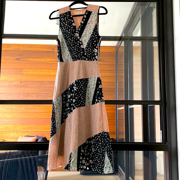 Monteau Dresses & Skirts - Patterned midi dress